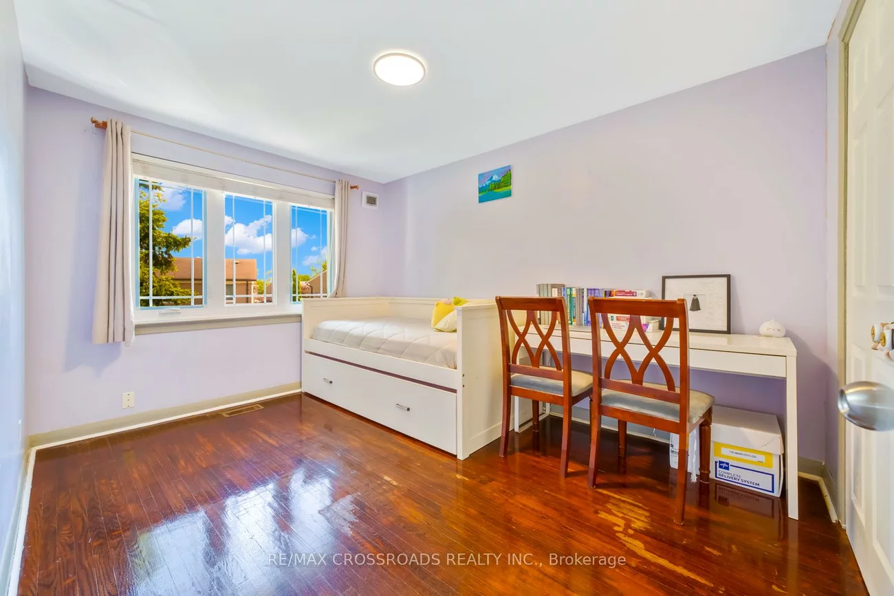 127, Celeste, West Hill, Toronto
