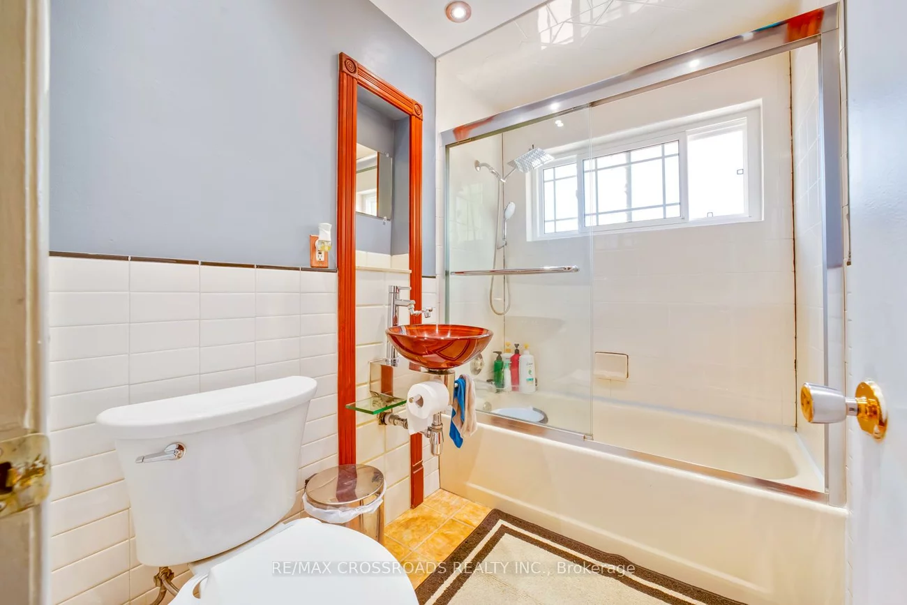 127, Celeste, West Hill, Toronto
