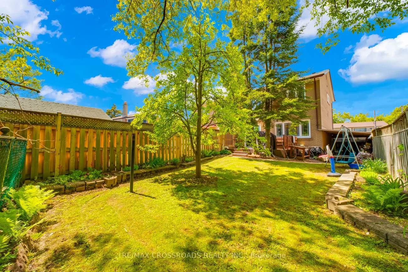 127, Celeste, West Hill, Toronto