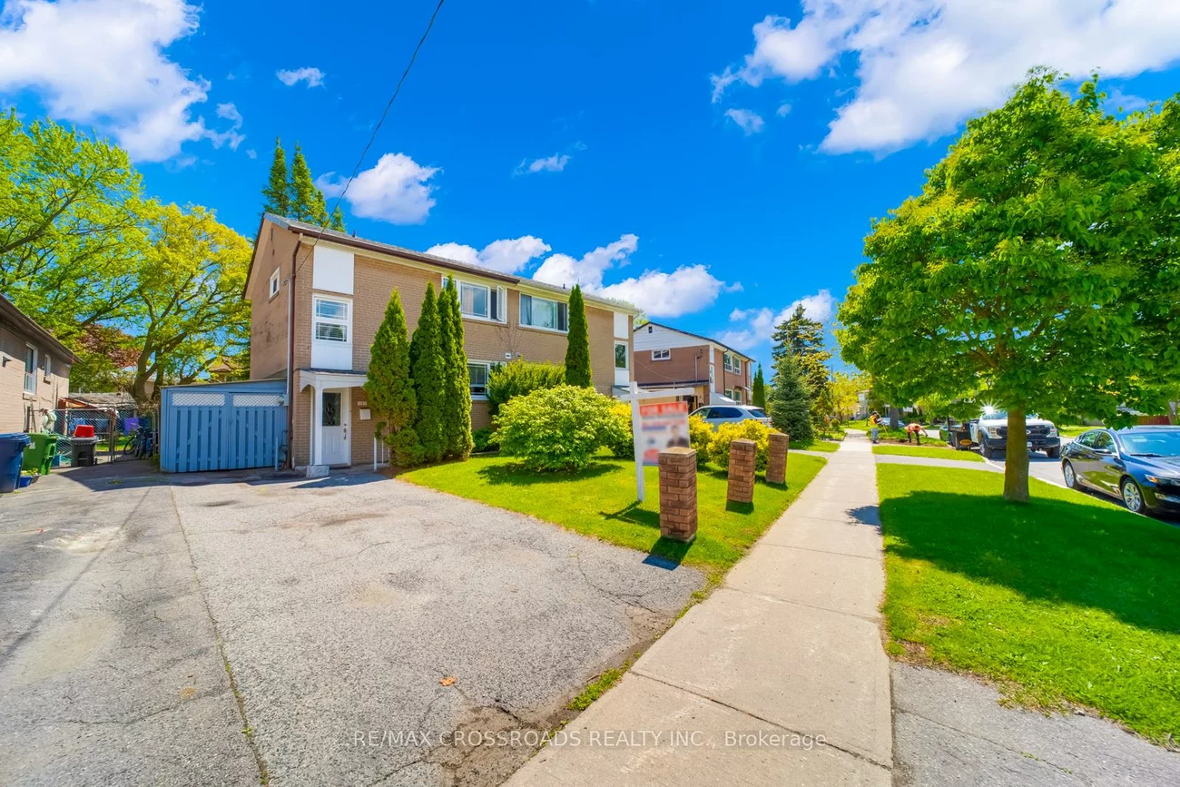 127, Celeste, West Hill, Toronto
