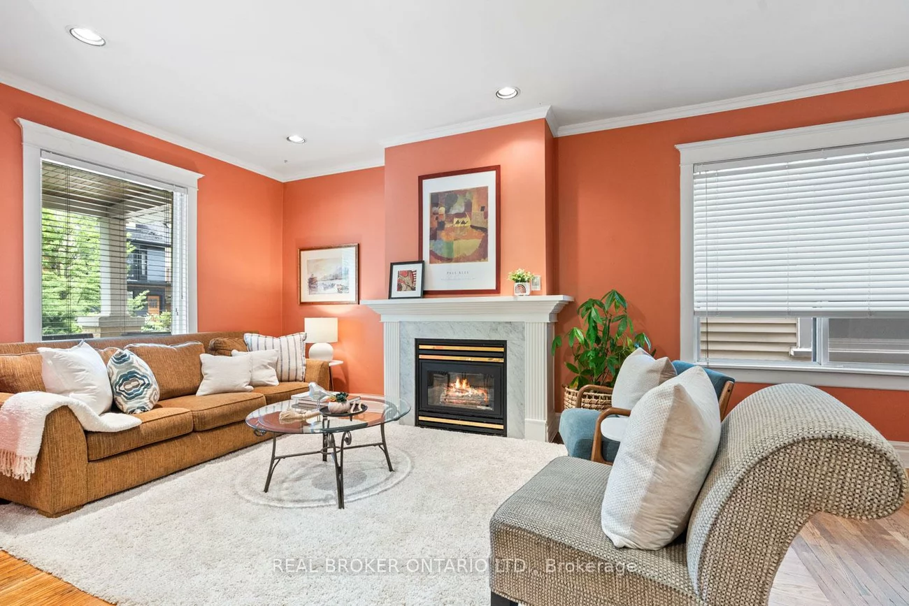 23, Muriel, Danforth, Toronto