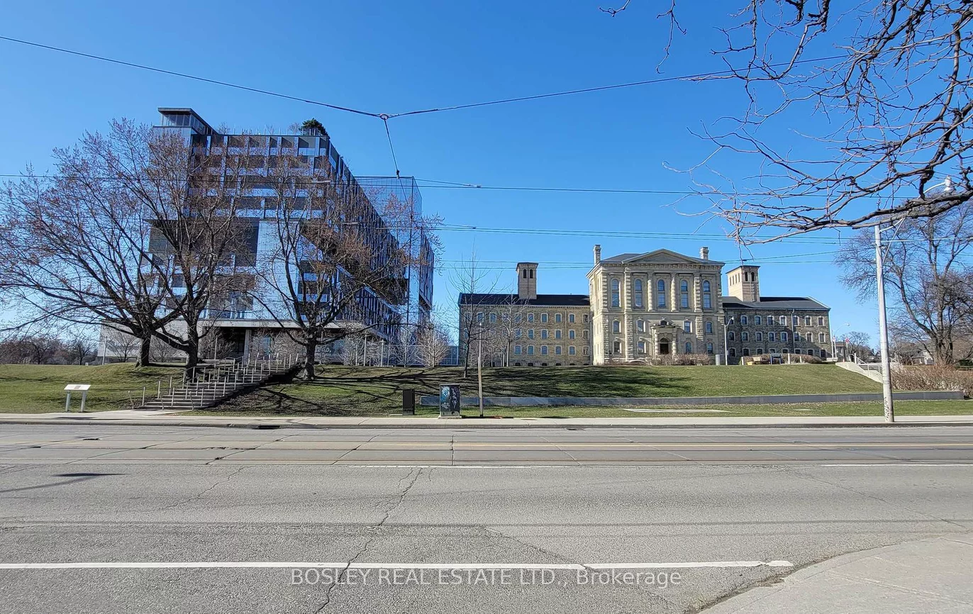 242, Munro, South Riverdale, Toronto