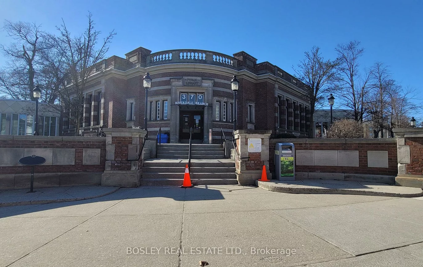 242, Munro, South Riverdale, Toronto