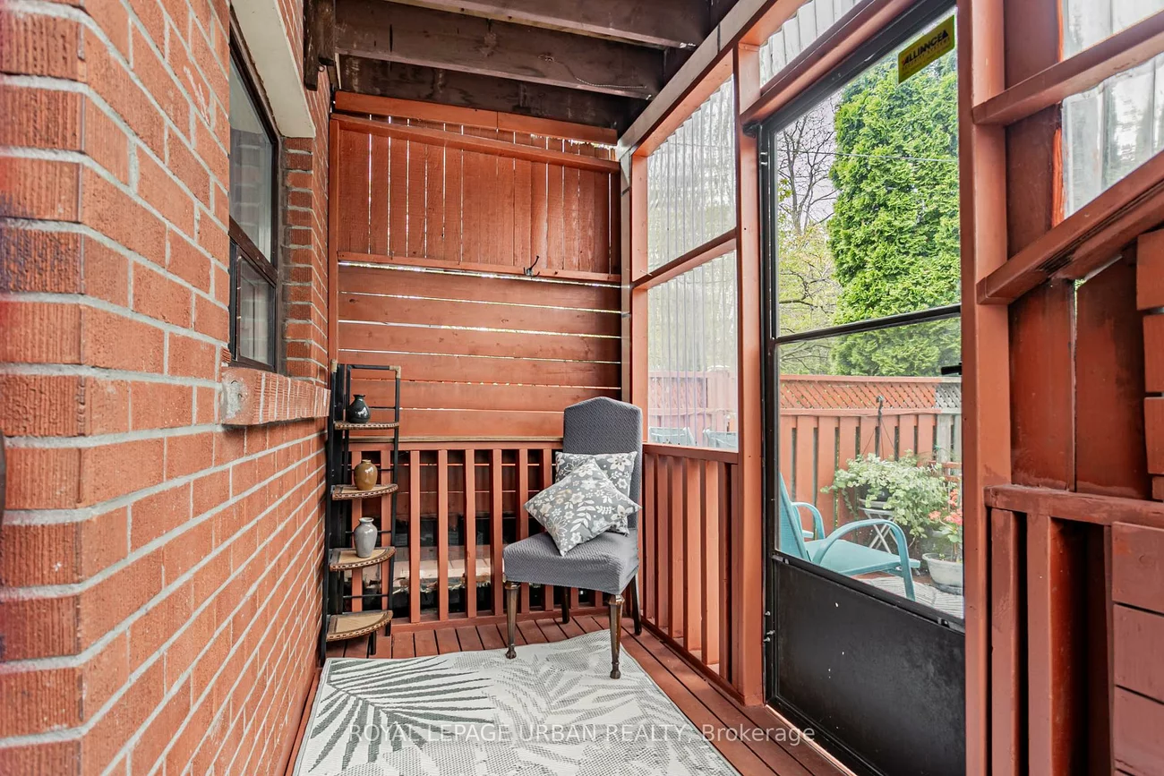 144, Aldwych, Danforth Village-East York, Toronto