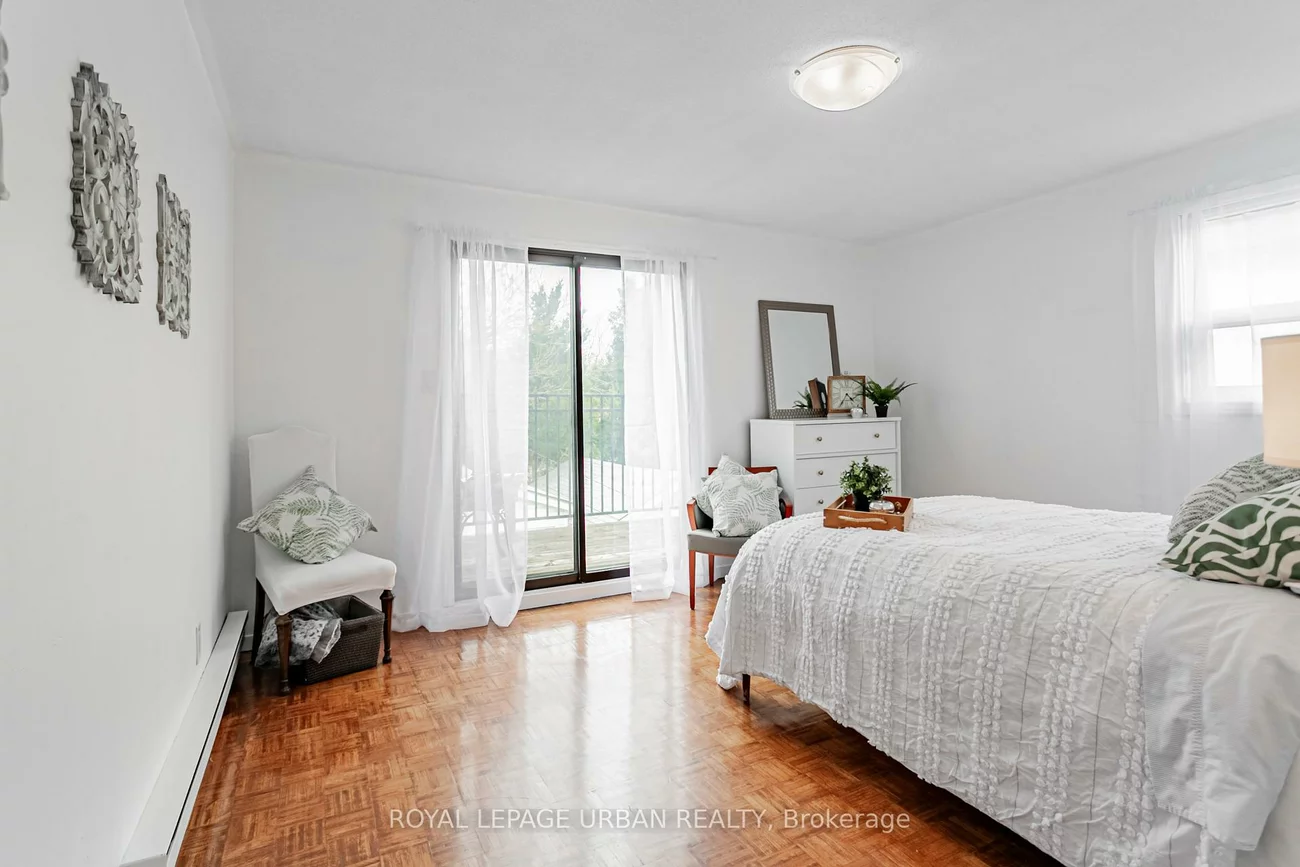 144, Aldwych, Danforth Village-East York, Toronto