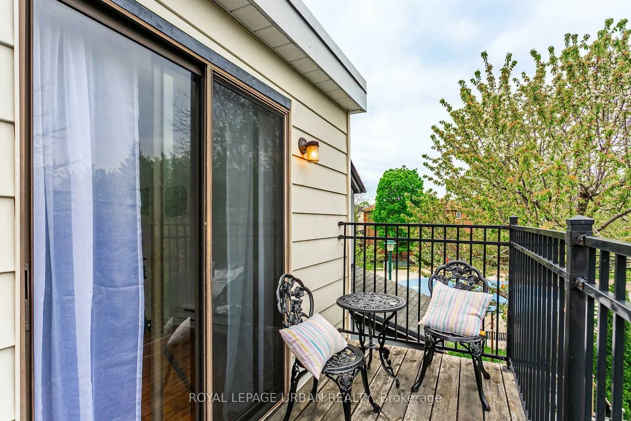 144, Aldwych, Danforth Village-East York, Toronto