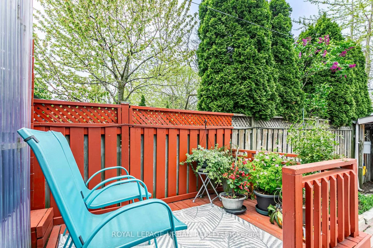 144, Aldwych, Danforth Village-East York, Toronto