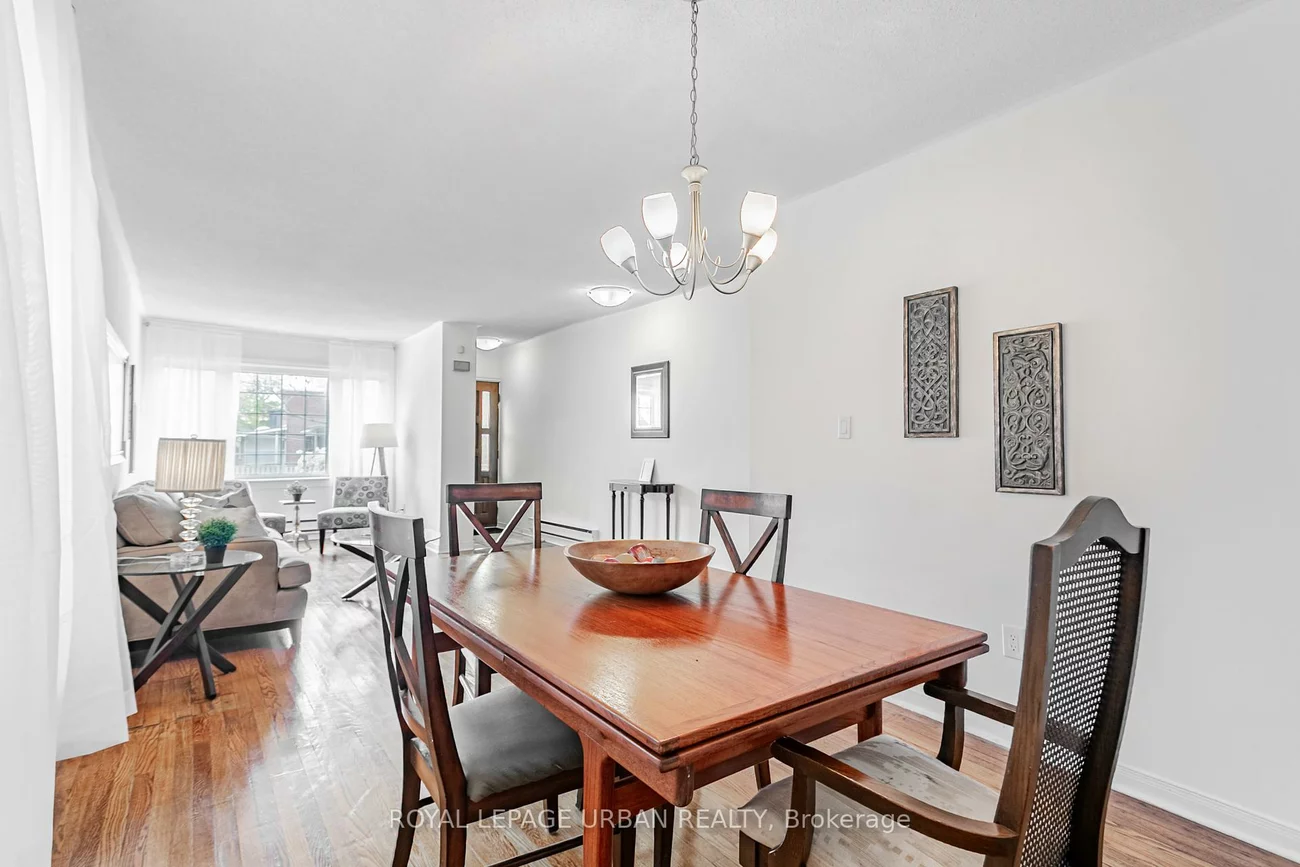 144, Aldwych, Danforth Village-East York, Toronto