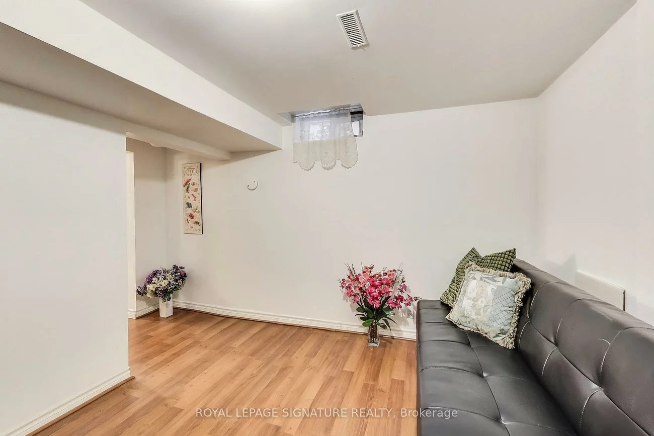 73, Parade, Highland Creek, Toronto