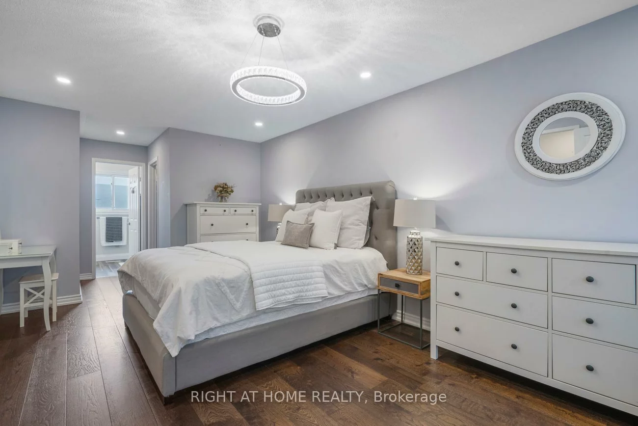 102, Greybeaver, Rouge E10, Toronto