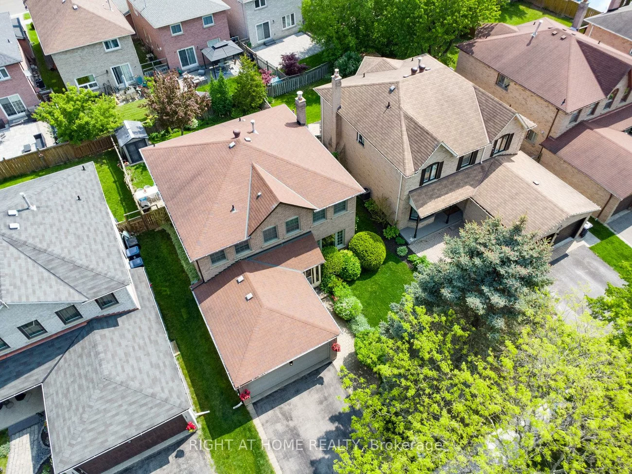 102, Greybeaver, Rouge E10, Toronto