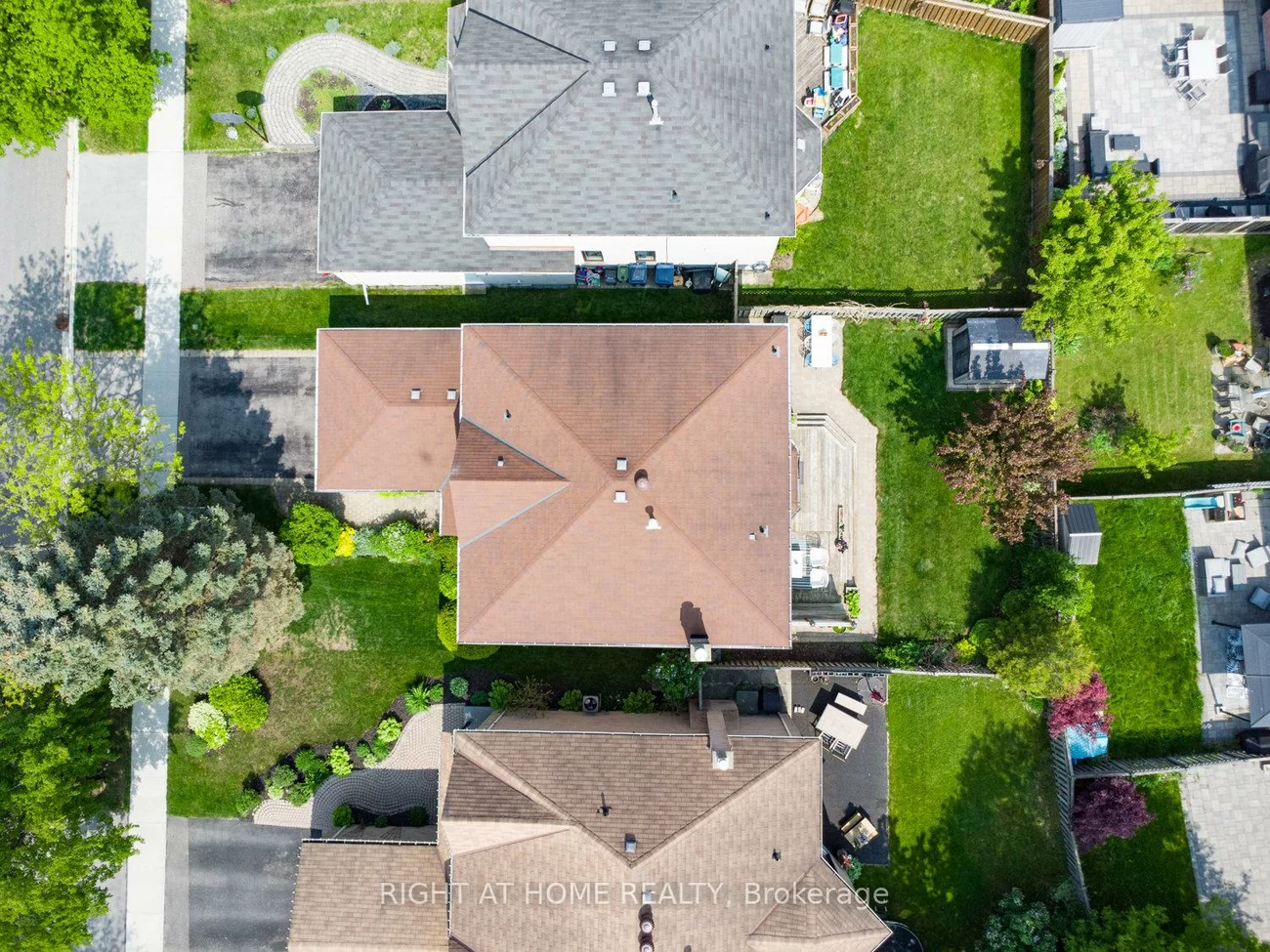 102, Greybeaver, Rouge E10, Toronto