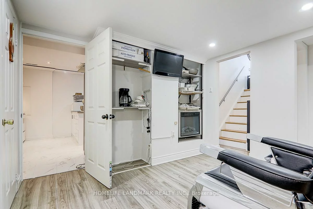 60, Highcastle, Morningside, Toronto