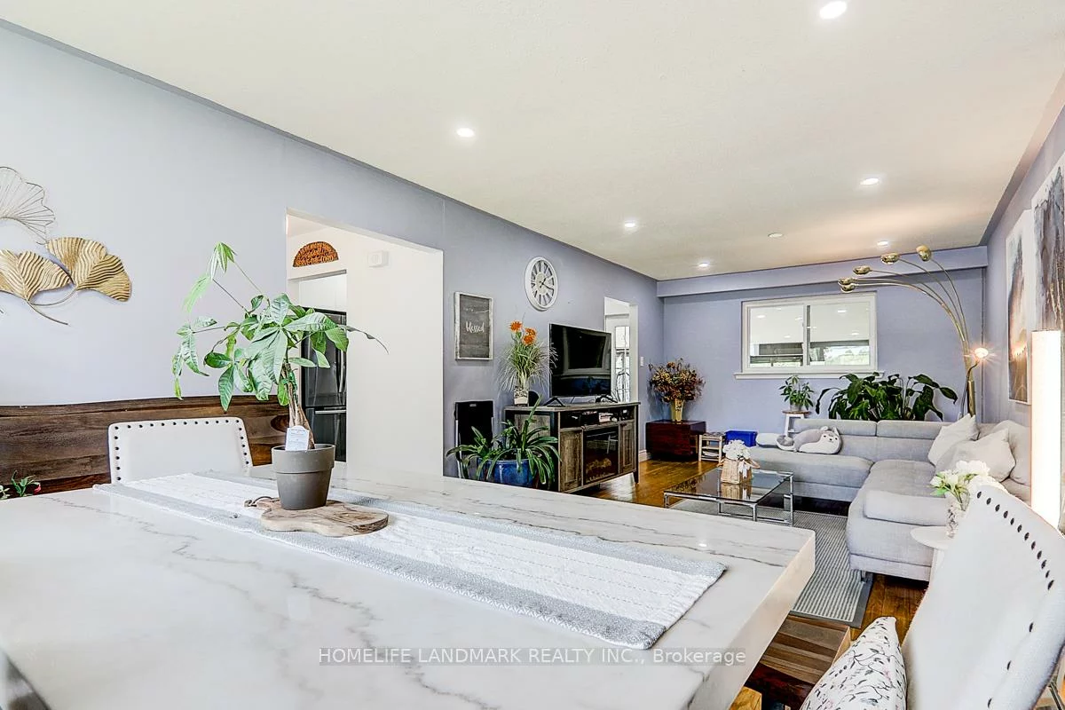 60, Highcastle, Morningside, Toronto