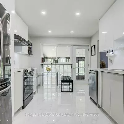60, Highcastle, Morningside, Toronto