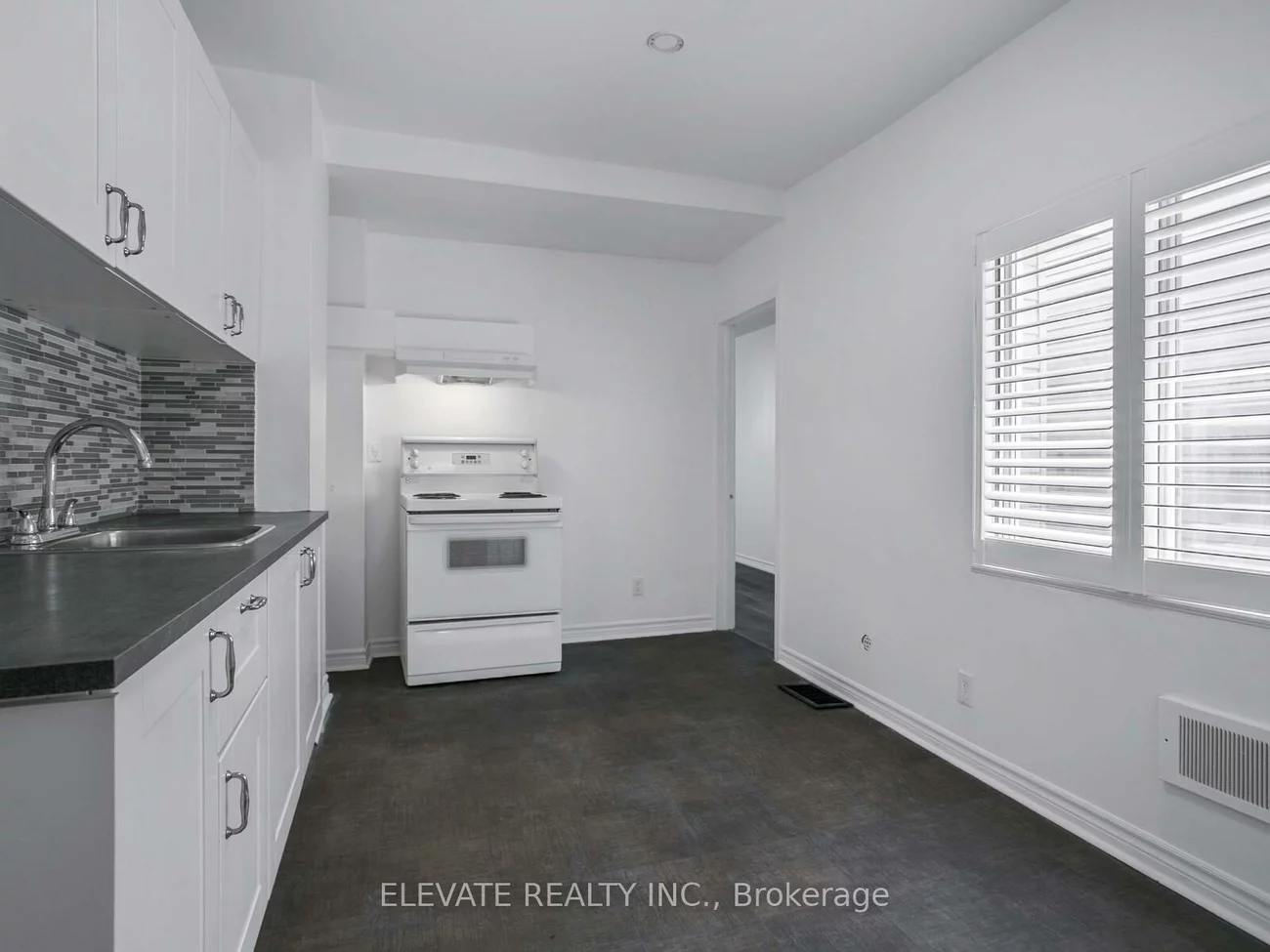 65, Coxwell, Woodbine Corridor, Toronto