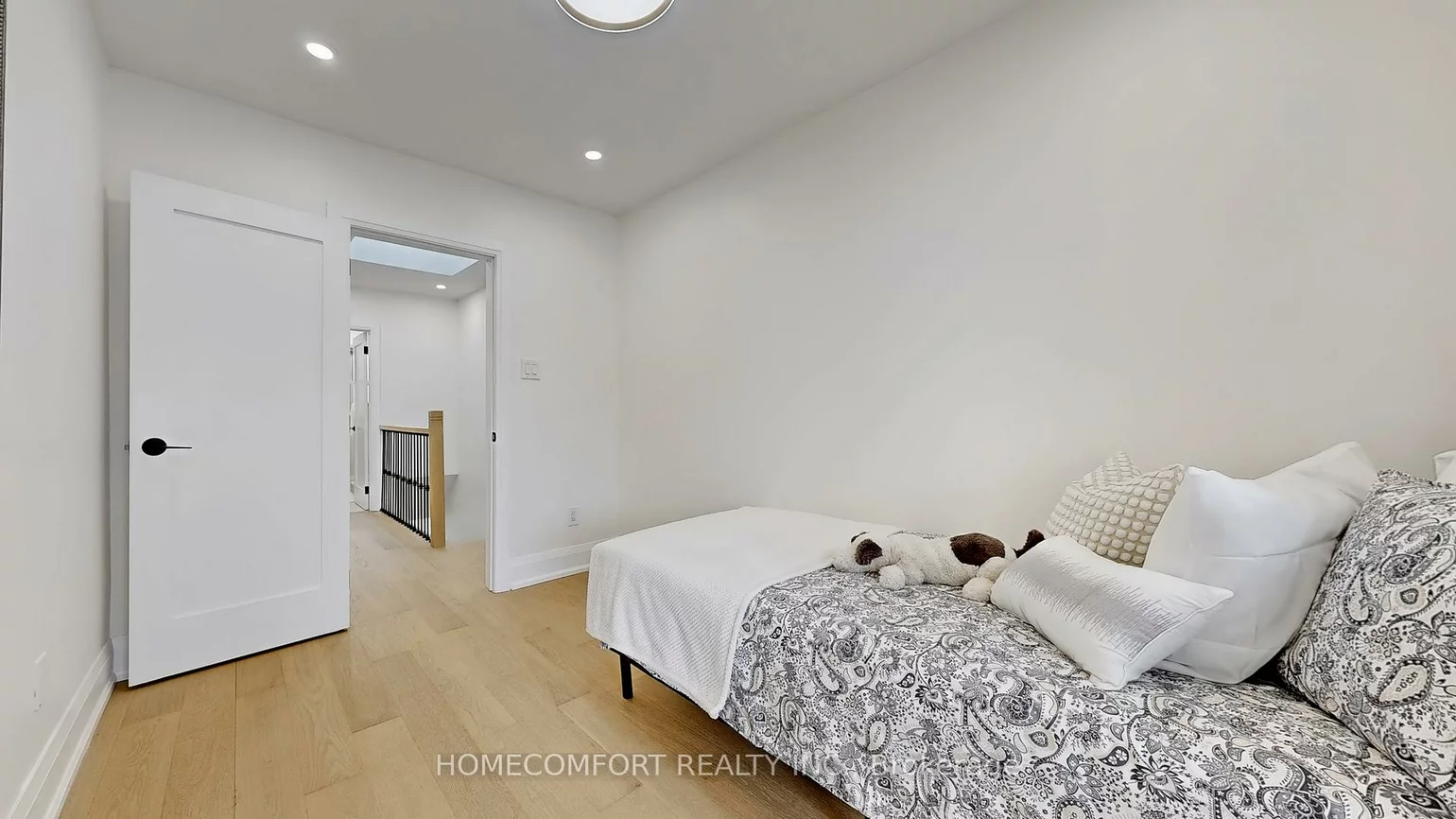 253, Fulton, Playter Estates-Danforth, Toronto
