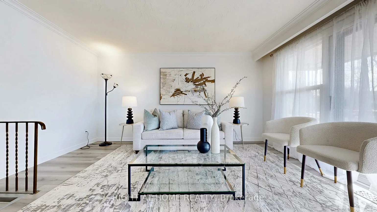 12A, Kenmore, Clairlea-Birchmount, Toronto