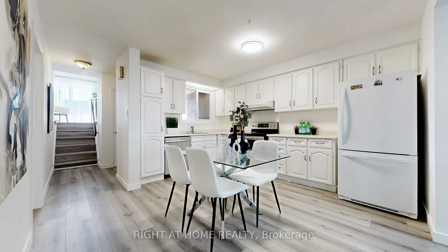 12A, Kenmore, Clairlea-Birchmount, Toronto