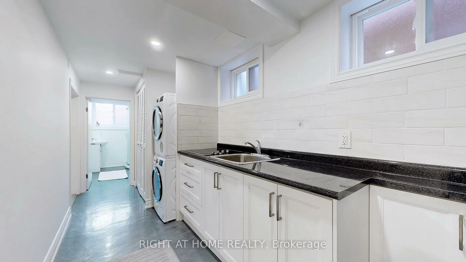 12A, Kenmore, Clairlea-Birchmount, Toronto
