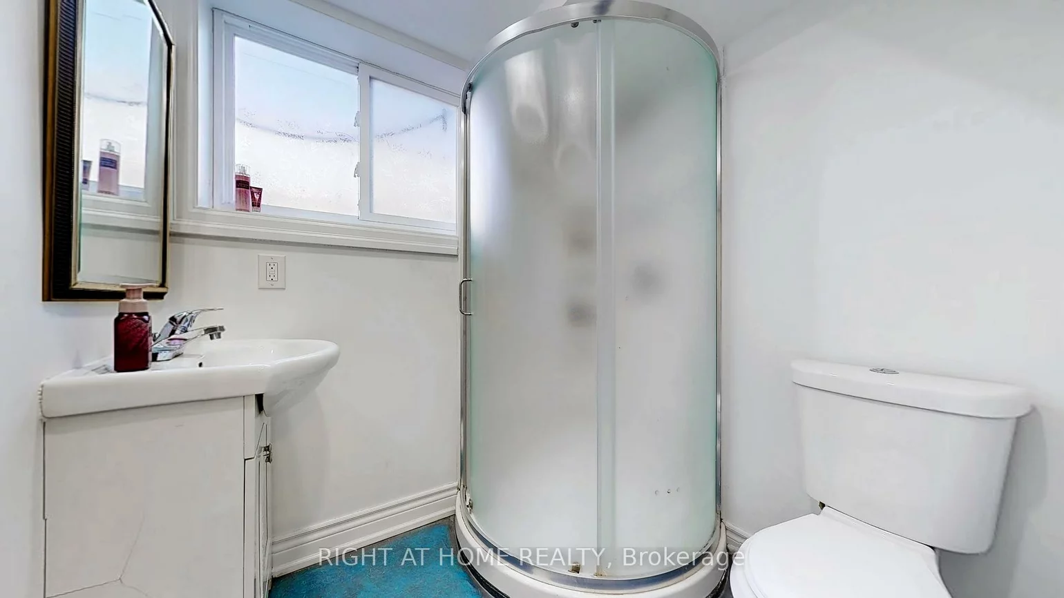 12A, Kenmore, Clairlea-Birchmount, Toronto