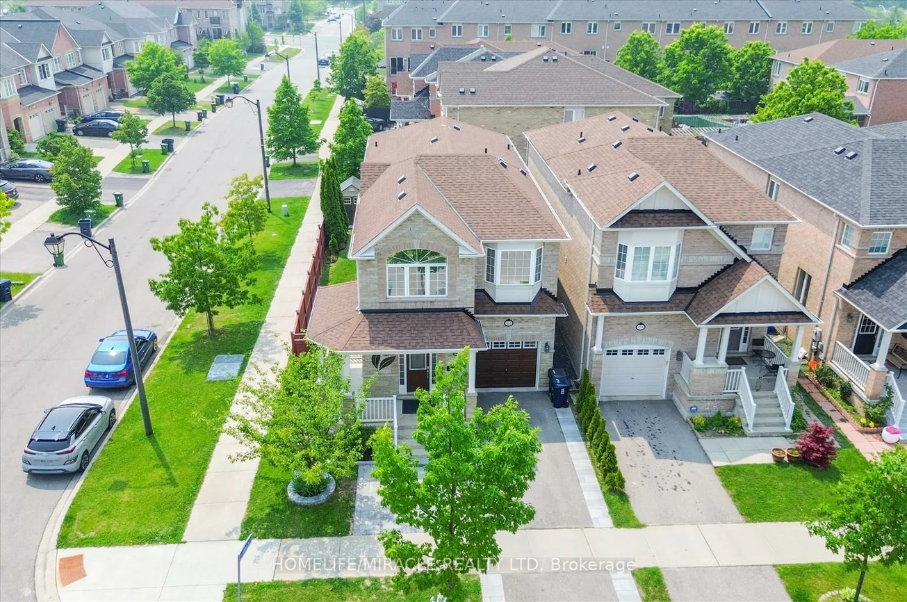 22, Vivian, Cliffcrest, Toronto