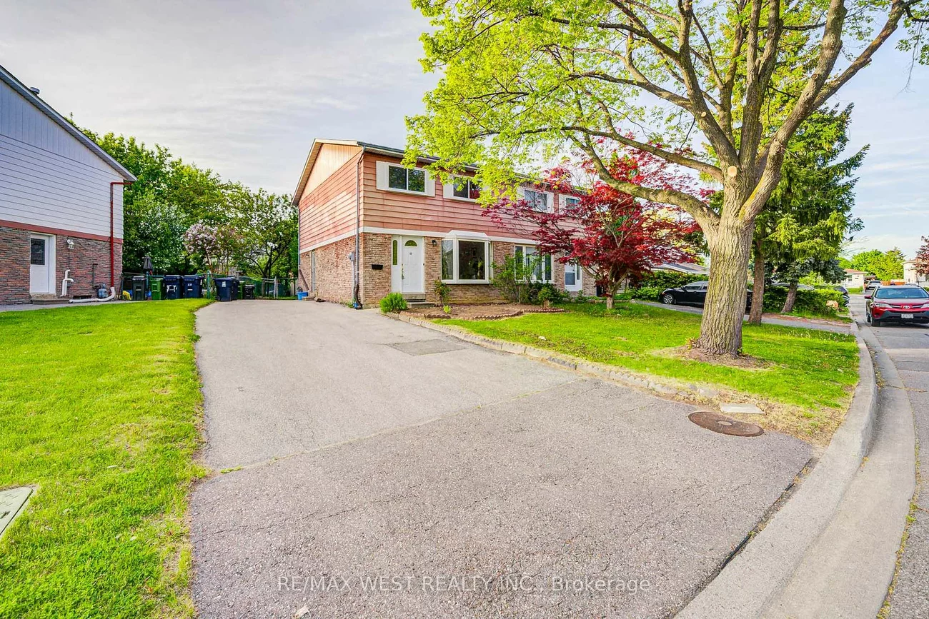 52, Burkwood, Malvern, Toronto