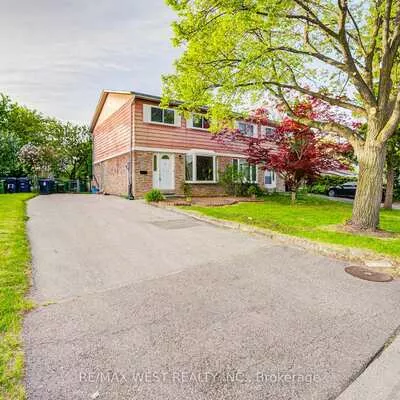 52, Burkwood, Malvern, Toronto