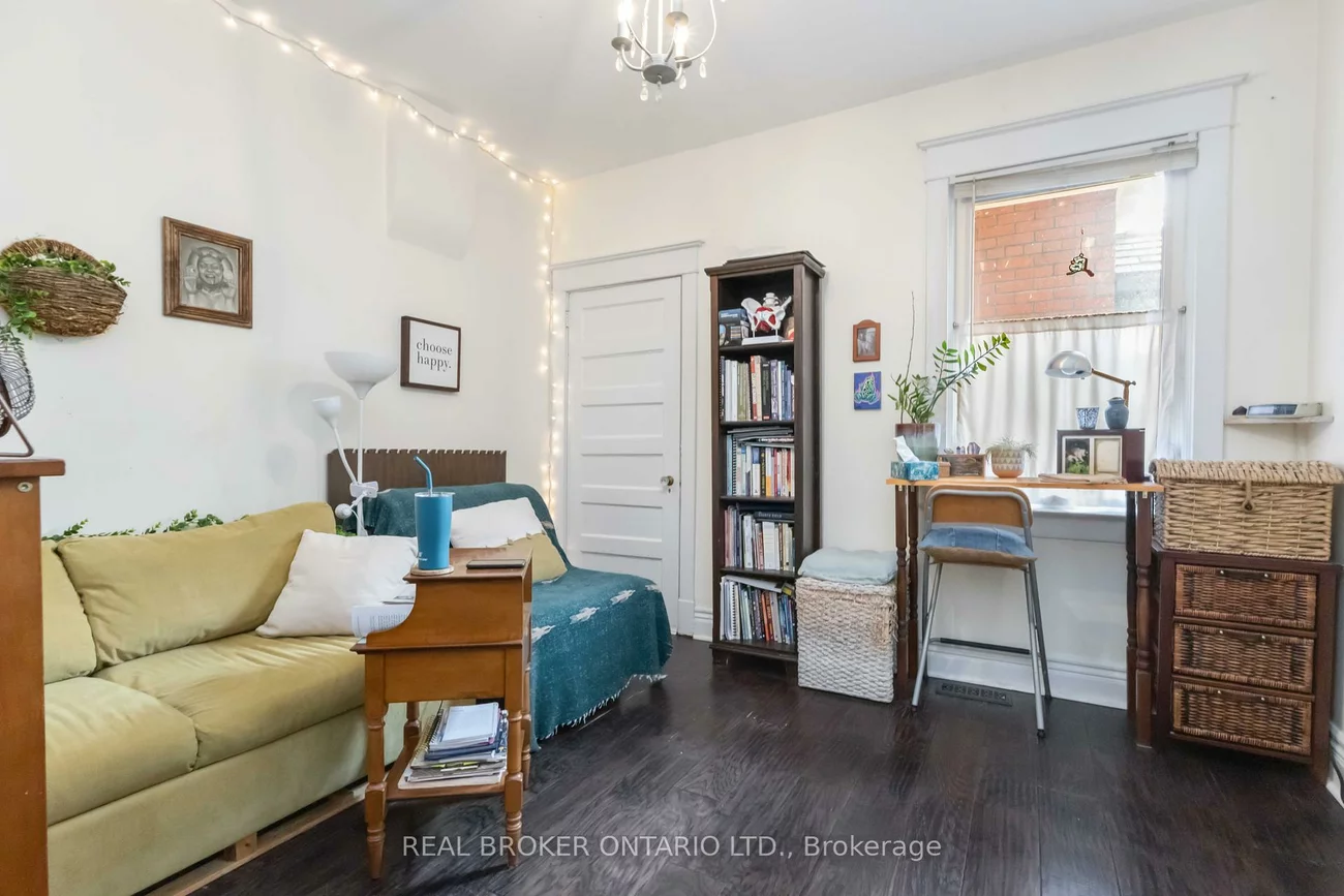 284, Waverley, The Beaches, Toronto