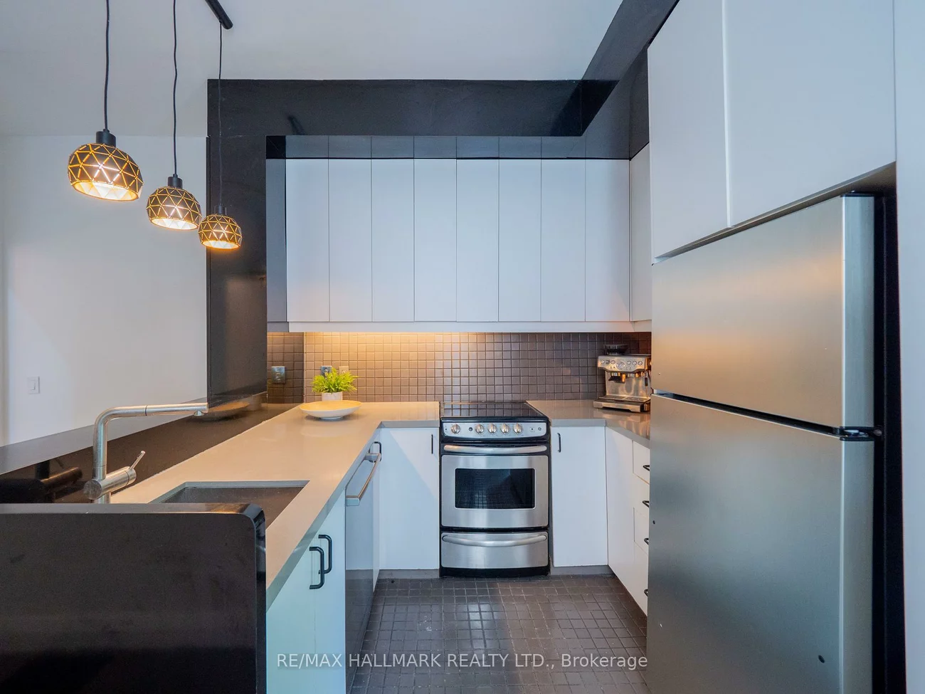67, Langley, North Riverdale, Toronto