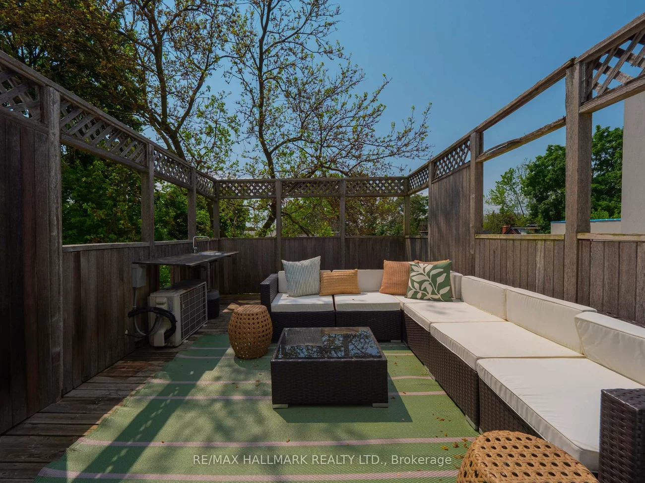 67, Langley, North Riverdale, Toronto