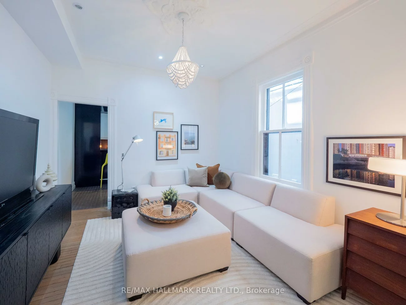 67, Langley, North Riverdale, Toronto