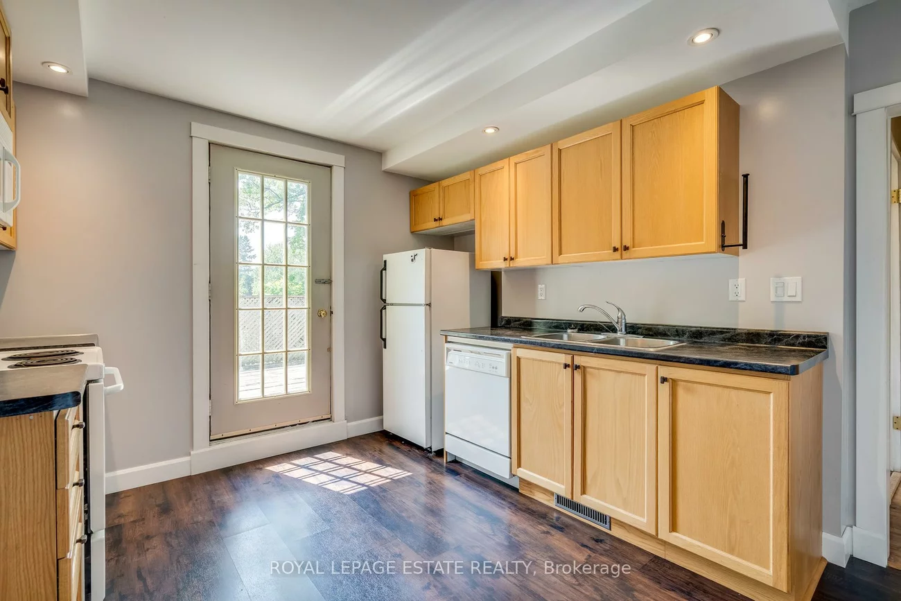 54, Kenilworth, The Beaches, Toronto