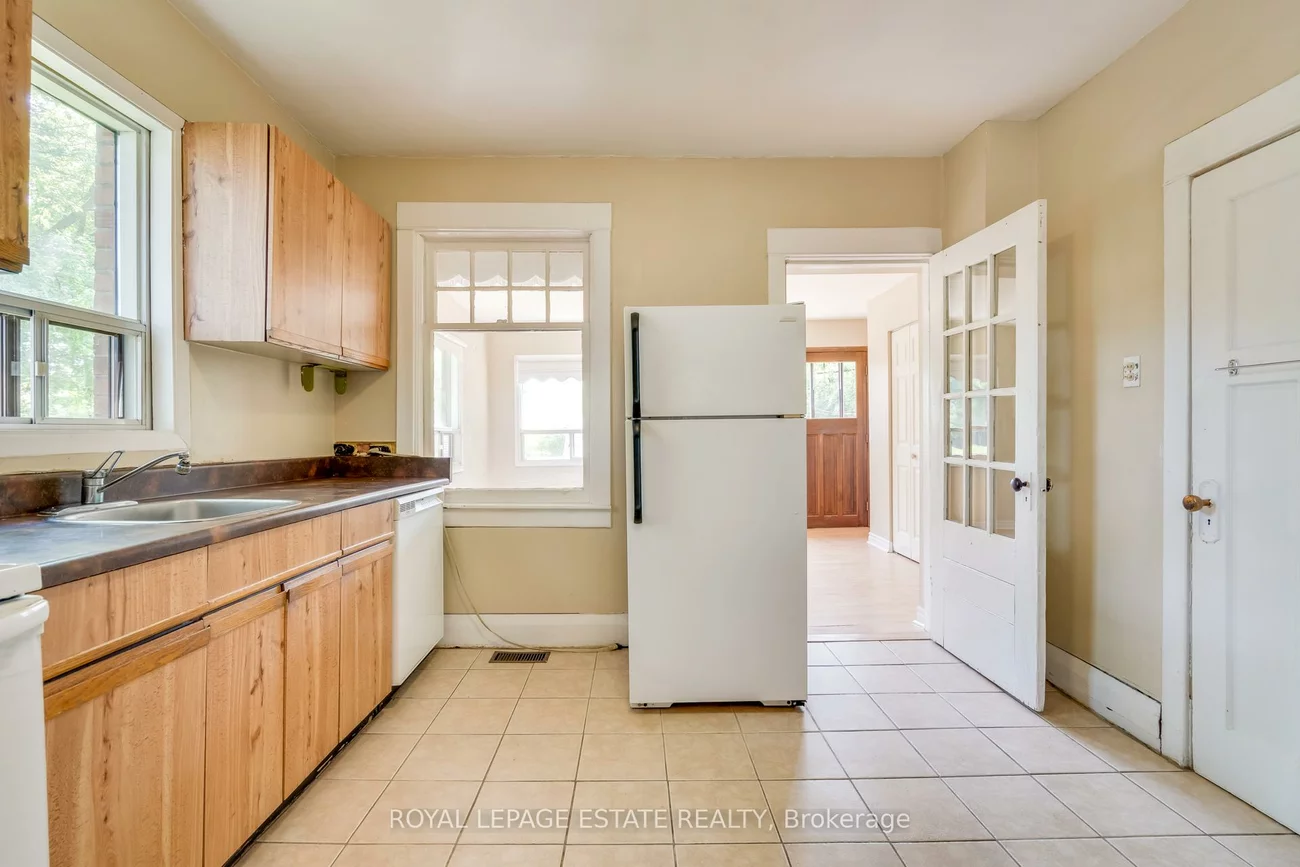 54, Kenilworth, The Beaches, Toronto