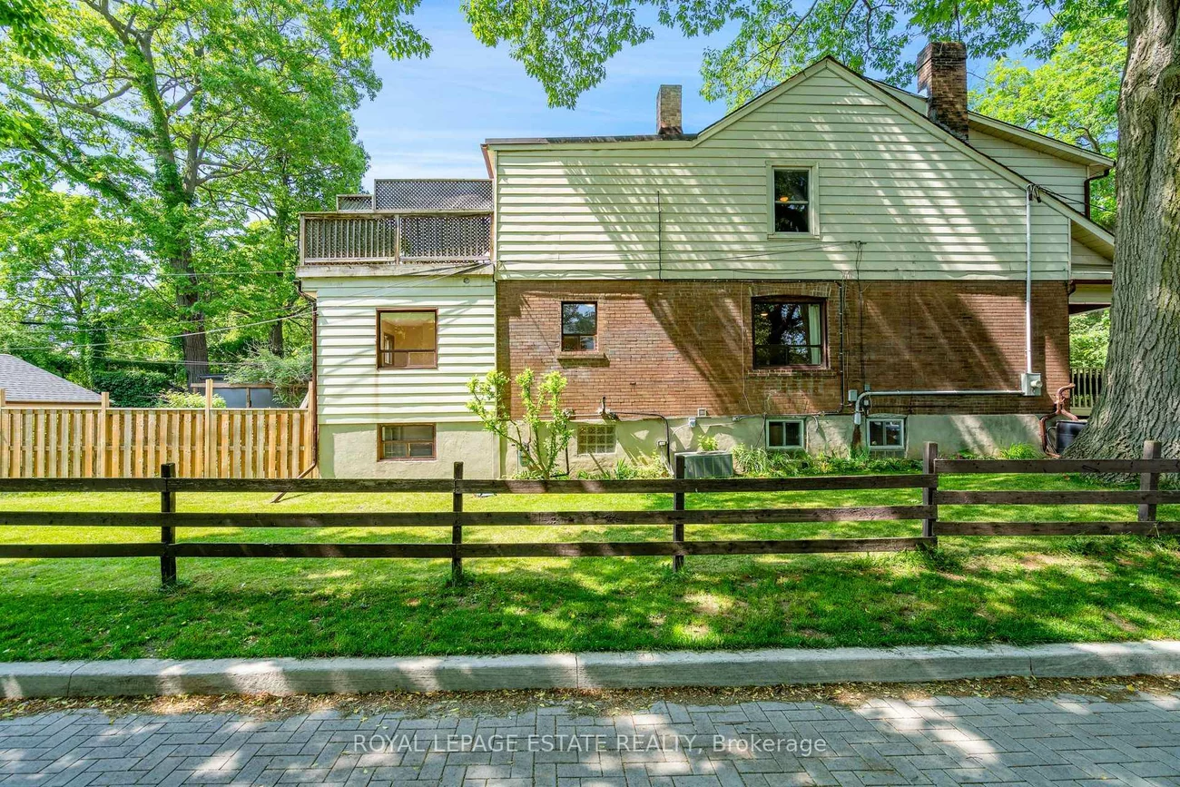 54, Kenilworth, The Beaches, Toronto