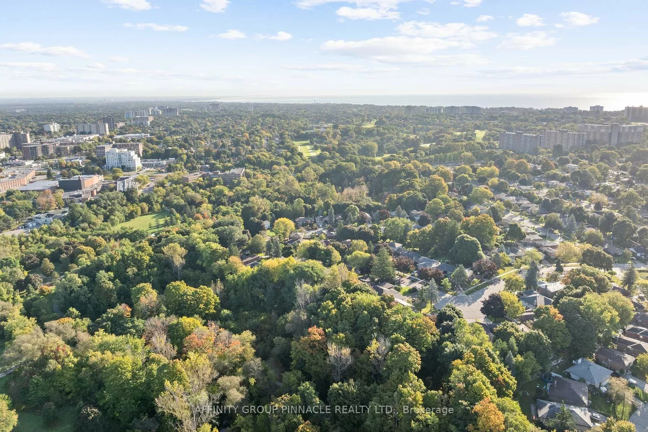 28, Landfair, Woburn, Toronto