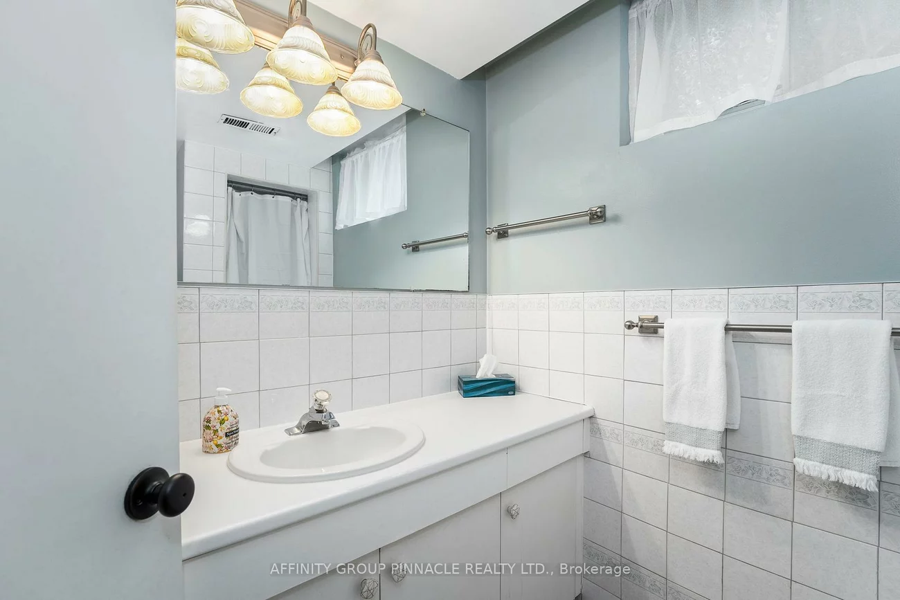 28, Landfair, Woburn, Toronto