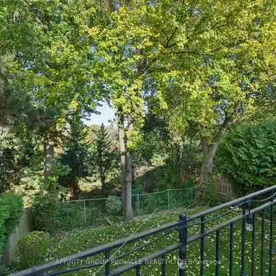 28, Landfair, Woburn, Toronto