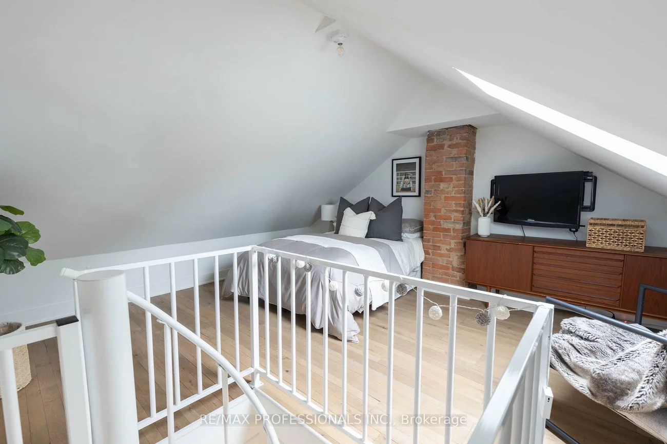 26, Wardell, South Riverdale, Toronto