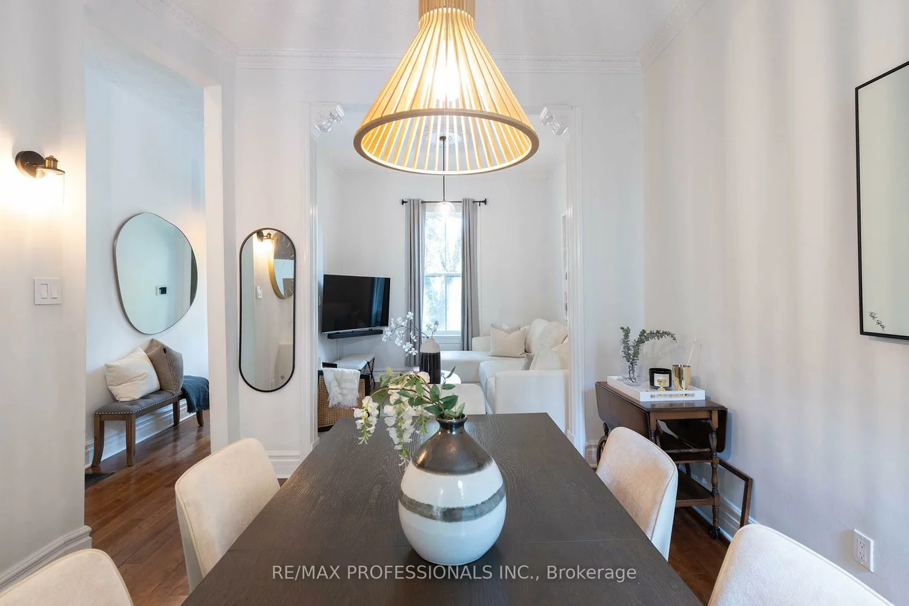 26, Wardell, South Riverdale, Toronto