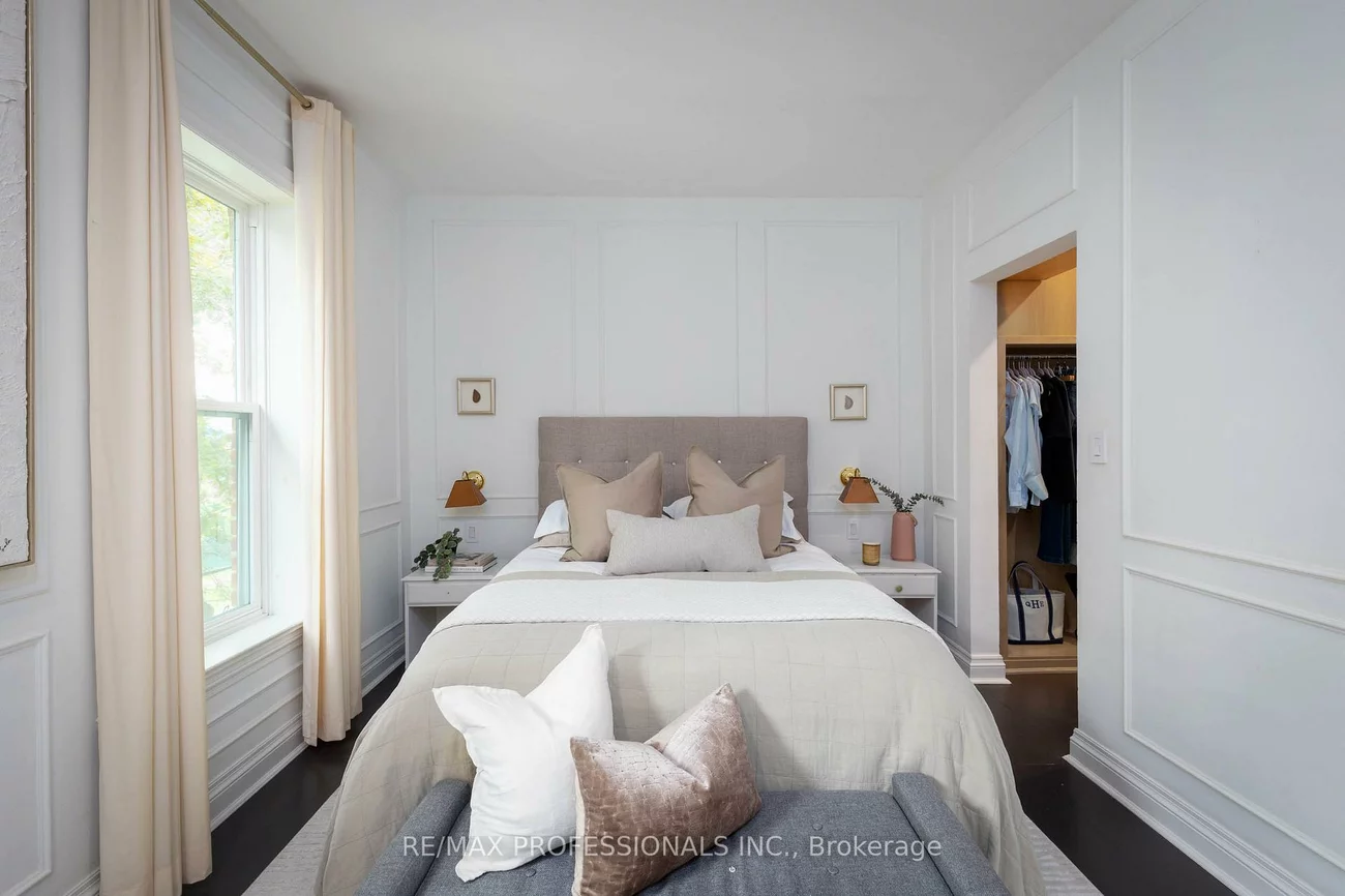 26, Wardell, South Riverdale, Toronto