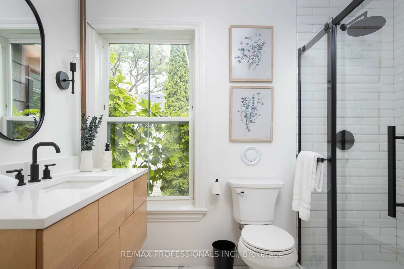 26, Wardell, South Riverdale, Toronto