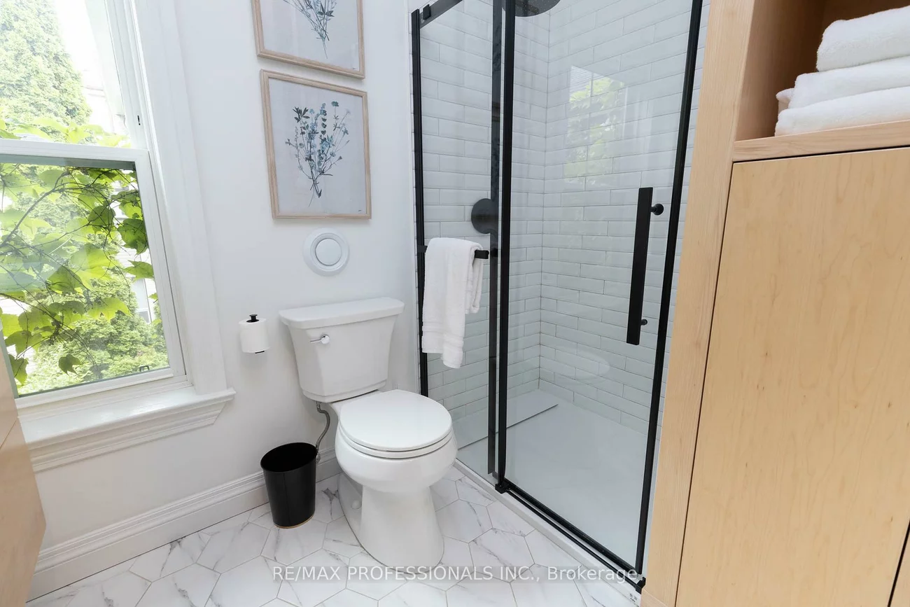 26, Wardell, South Riverdale, Toronto