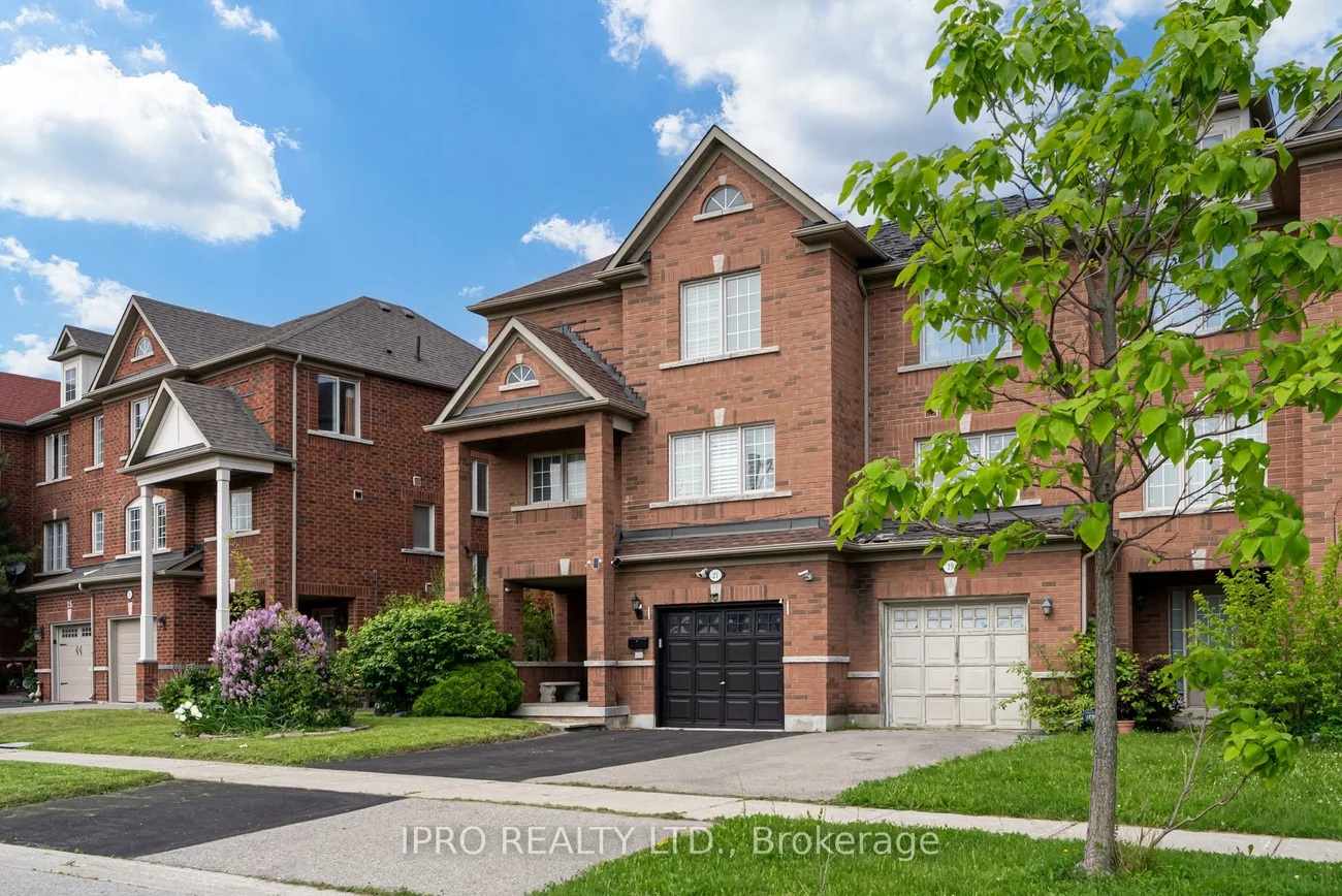 21, Polarlights, Rouge E11, Toronto