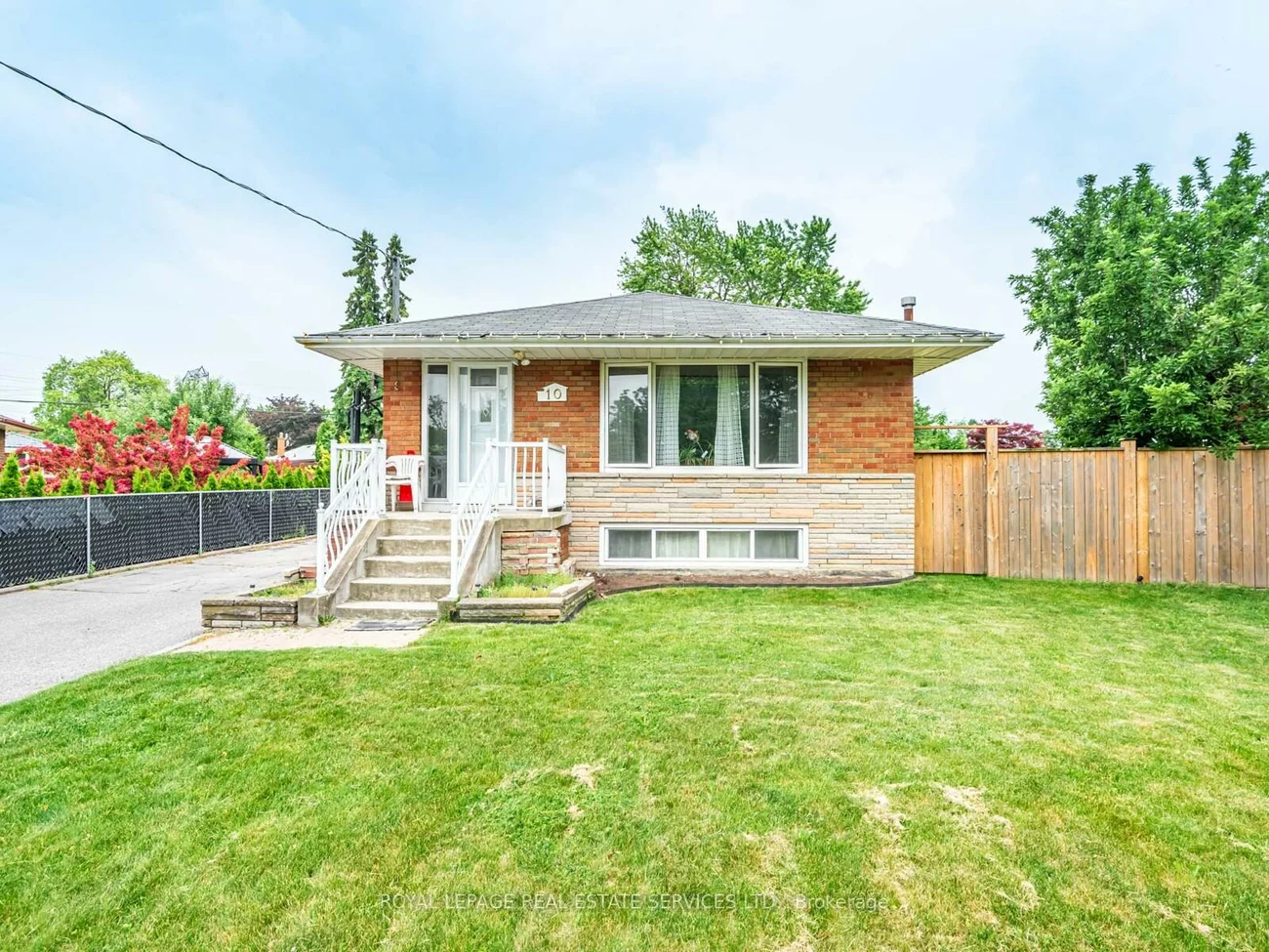 10, Chatsmere, Woburn, Toronto