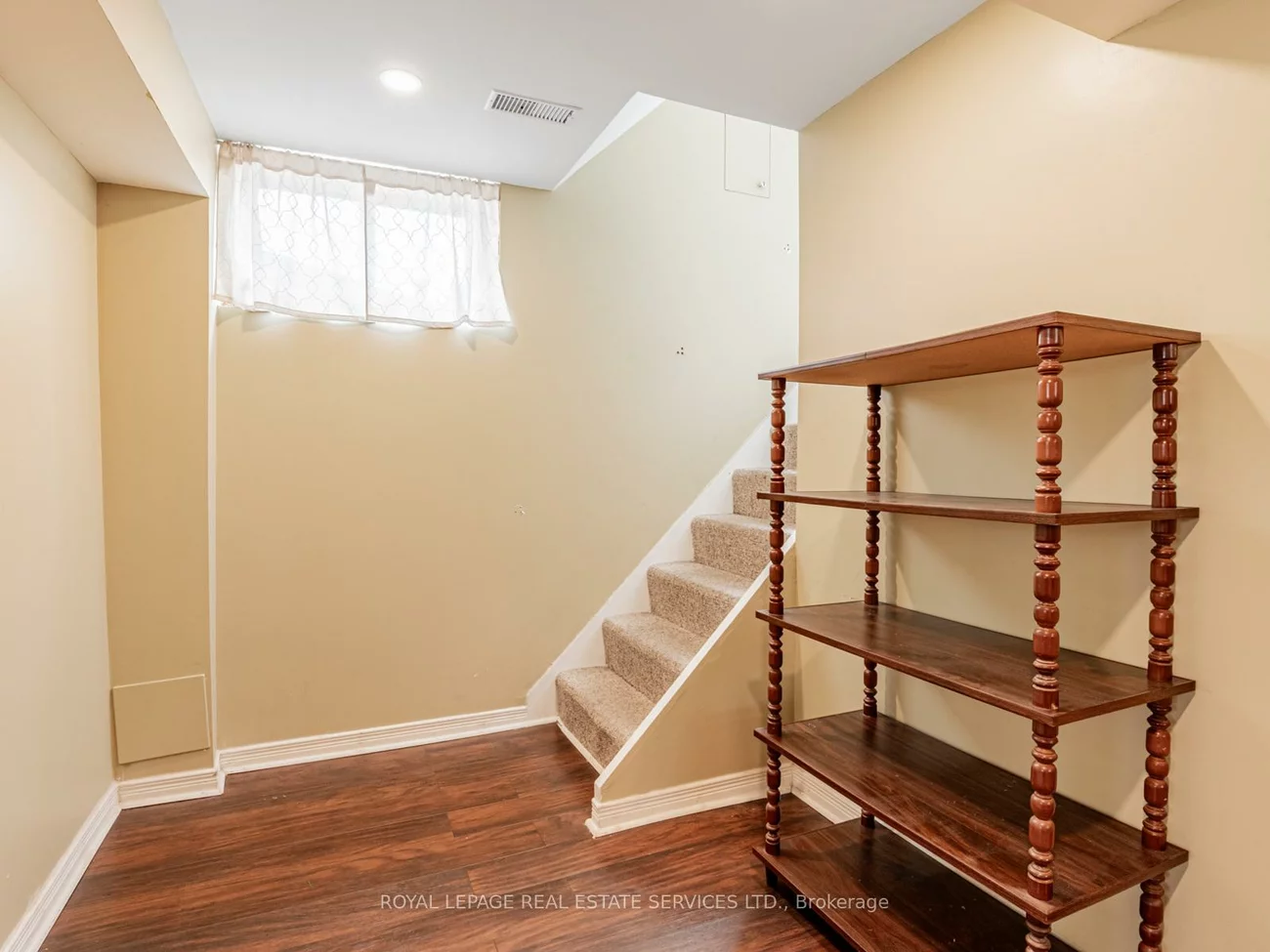 10, Chatsmere, Woburn, Toronto