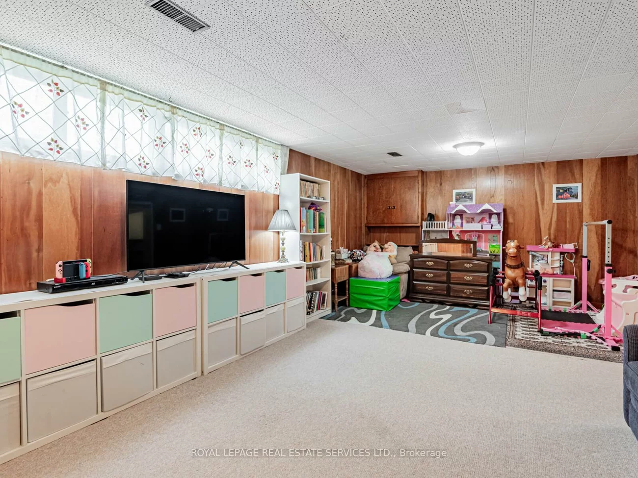 10, Chatsmere, Woburn, Toronto