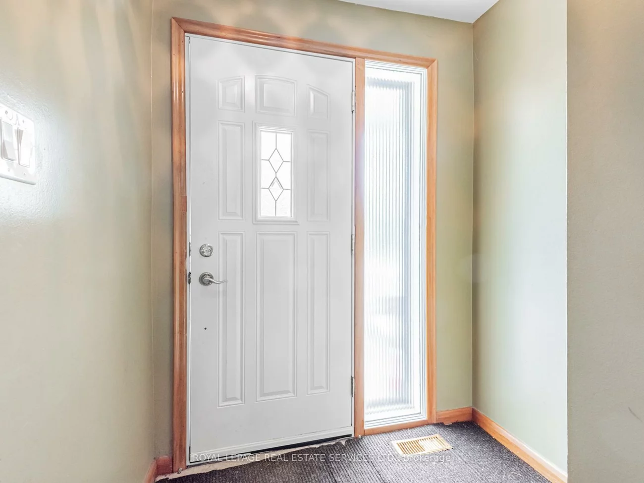 10, Chatsmere, Woburn, Toronto