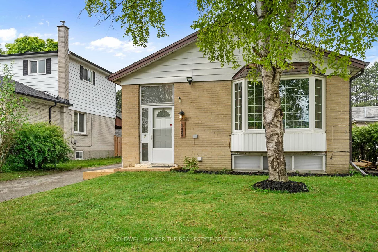 135, Lord Roberts, Eglinton East, Toronto