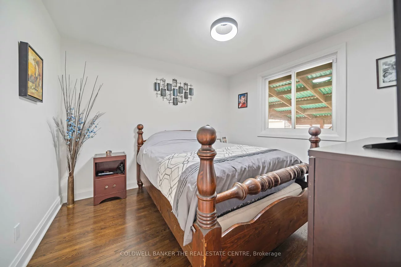 135, Lord Roberts, Eglinton East, Toronto